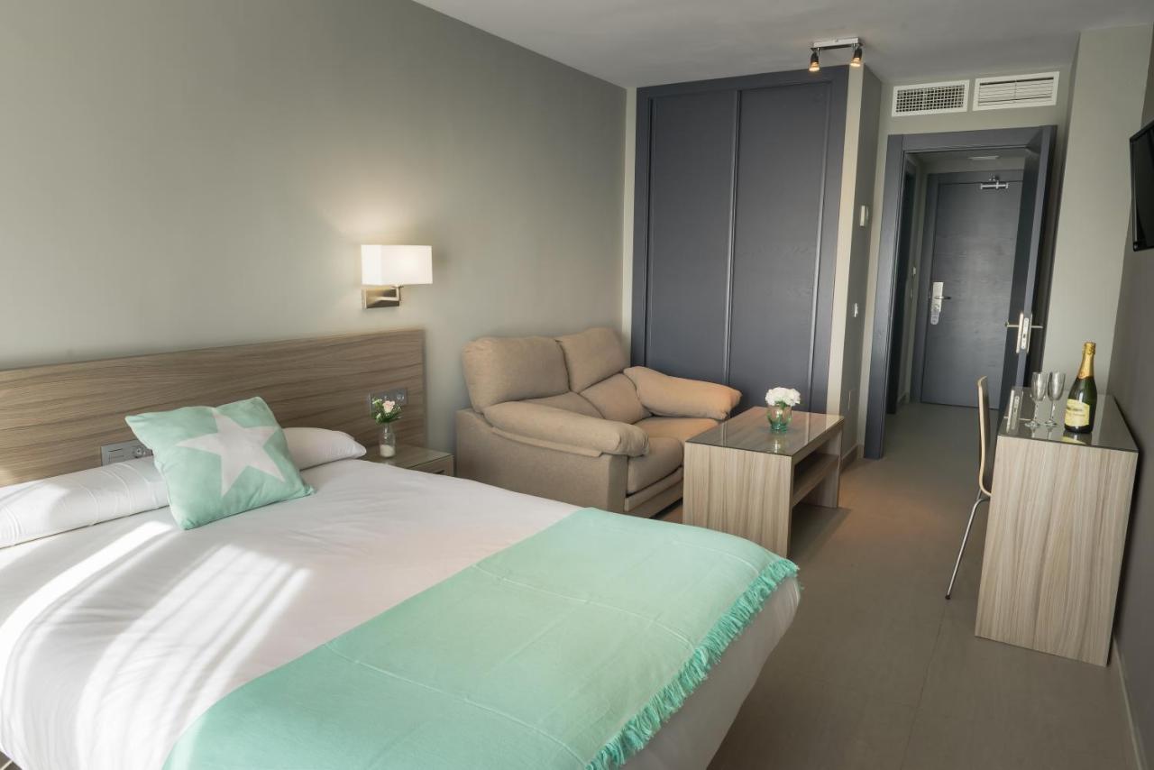 Apartamentos Santa Clara Alhaurín de la Torre Eksteriør billede